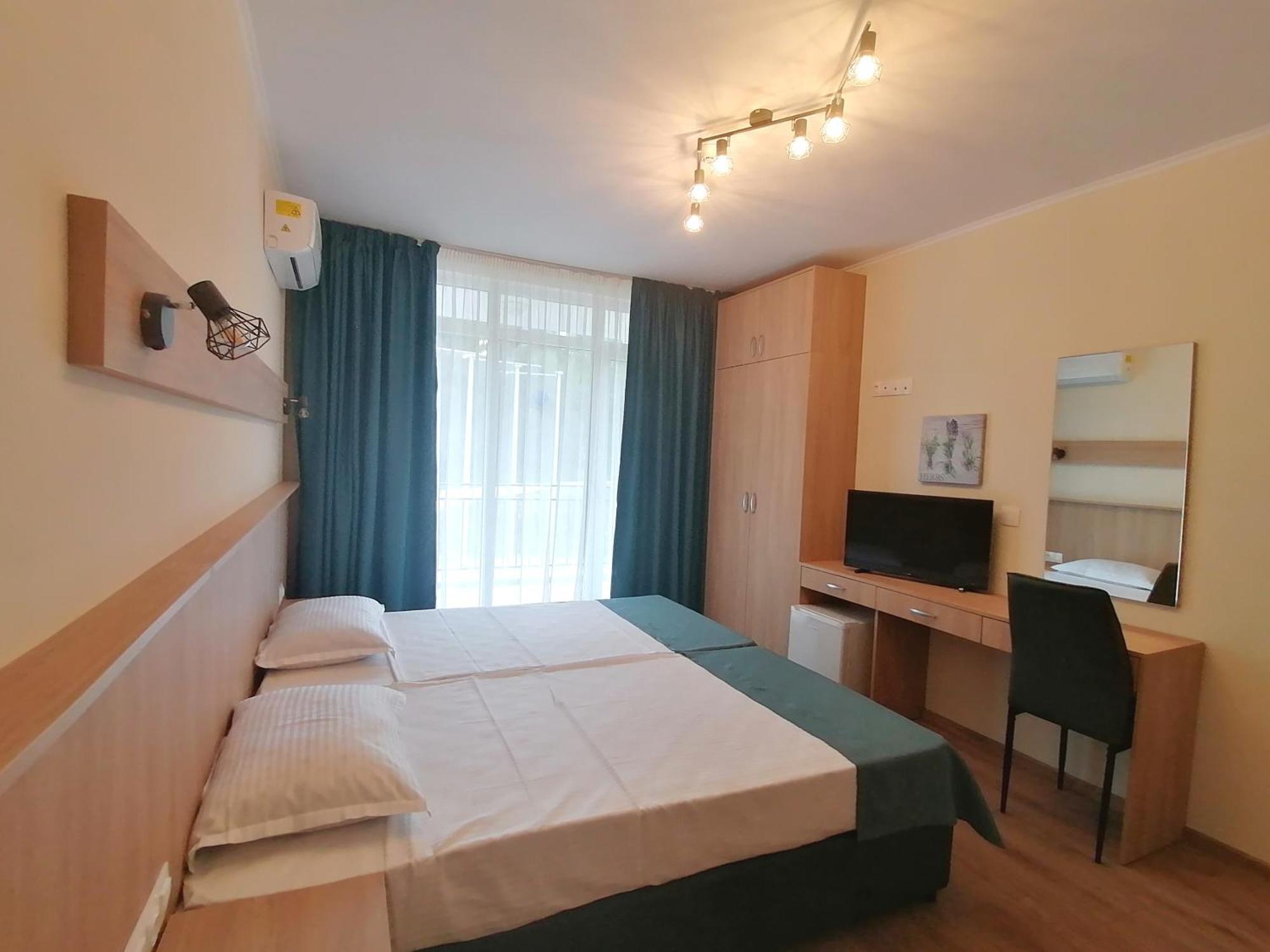 Hotel Samara With Relax Area Balchik Esterno foto